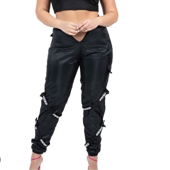 My Boywear Chloe Cargo V Cut Slush Pants Women’s Small - Picture 1 of 5